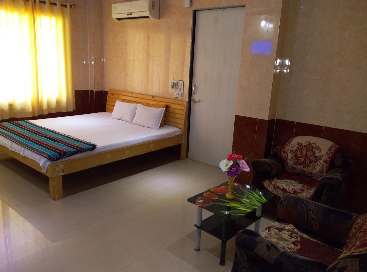 Om Shree Bed And Breakfast Harihareshwar Kültér fotó