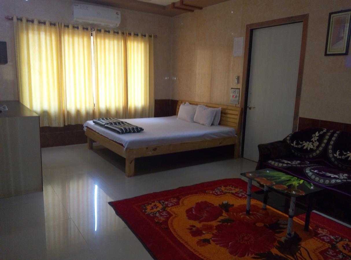 Om Shree Bed And Breakfast Harihareshwar Kültér fotó