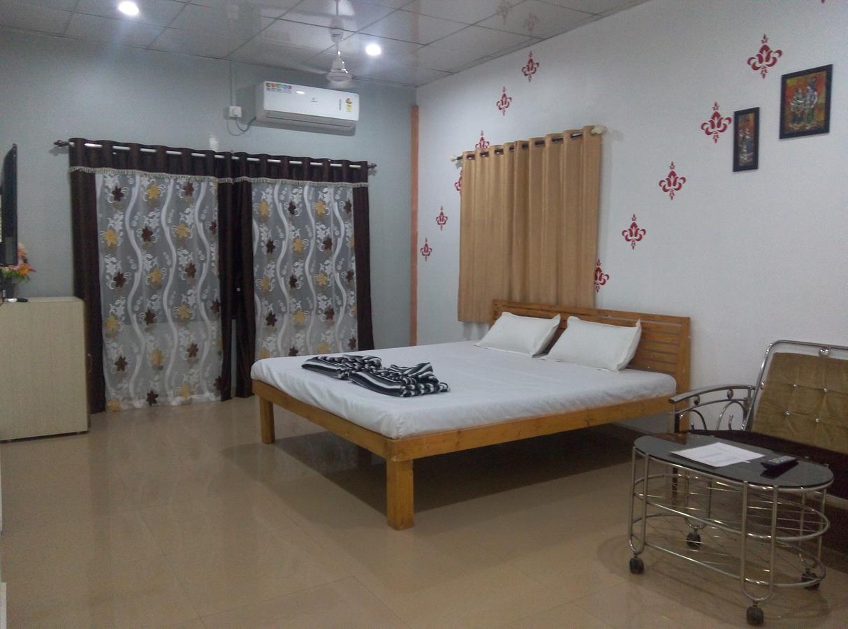 Om Shree Bed And Breakfast Harihareshwar Kültér fotó